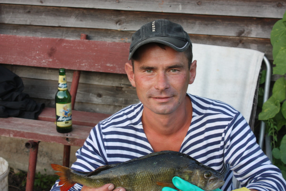 Знакомства Кировск, фото мужчины Макс, 42 года, познакомится для флирта, любви и романтики, cерьезных отношений