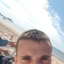  ,   Valentin, 32 ,  