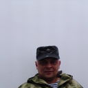  ,   Viktor, 47 ,  
