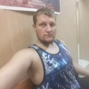  ,   Viktor, 33 ,  