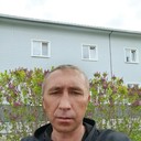 ,   Viktor, 45 ,  