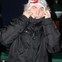  -,   , 32 ,   