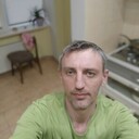  ,   Constantin, 43 ,   