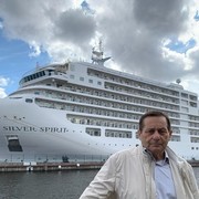  -,   Makc, 65 ,   ,   , c 