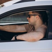  ,  Viktor, 34