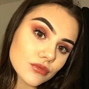  ,  Nika, 25