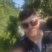  ,  Ruslan, 27