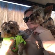  ,   Elena, 43 ,   c 