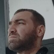  ,   Ali, 32 ,   ,   