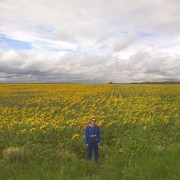  ,  Maksim, 42