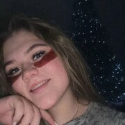  ,  Viktoria, 23
