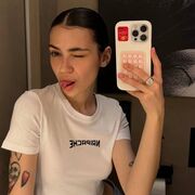  , 