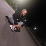  ,  Dima, 28