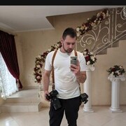  ,  Nik, 30