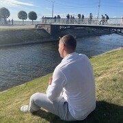  ,   Denis, 33 ,   ,   , 