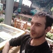  ,  Andranik, 35