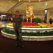  ,   Alek, 39 ,   