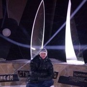  ,   Viktor, 45 ,   