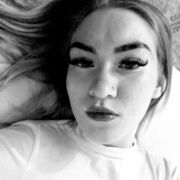  ,  Nika, 22