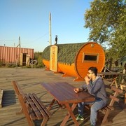  ,  Maks, 32