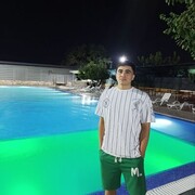  ,  Kamron, 22