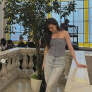 ,  Arina, 32
