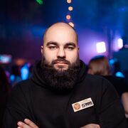  ,  Kevin, 32