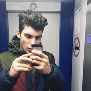   ,   Denis, 25 ,   