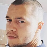  ,   Valentin, 29 ,  