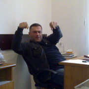  ,   Bas, 44 ,   