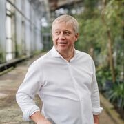  ,   Alex, 56 ,   c 