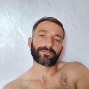  ,  Vaniko, 34