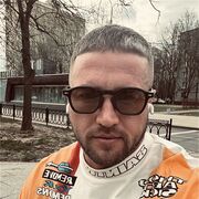  ,   Dmitrii, 35 ,   c 