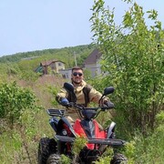  ,   Viktor, 39 ,   c 