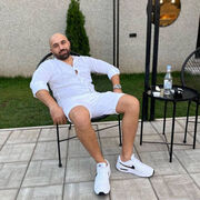  ,   Ash, 37 ,   ,   