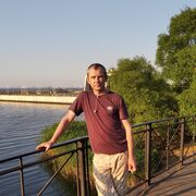  ,  Alex, 41