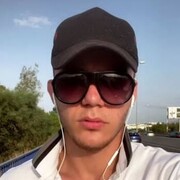  ,  Armen, 24
