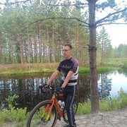  ,  Anton, 40