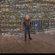  ,  Arman, 42