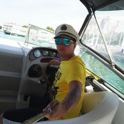  ,   Artem, 32 ,   