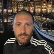  ,  Artur, 37