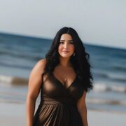  ,  Lia, 28