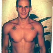 ����� ����