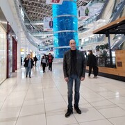  ,  Hovik, 44