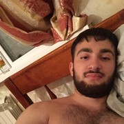  ,  Babek, 33