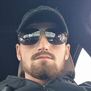  ,  Narek, 26
