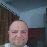  ,   Viktor, 44 ,   