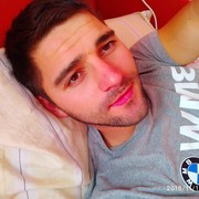  ,  Artur, 32