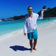  ,   Viktor, 38 ,   ,   