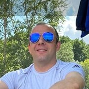   ,  Viktor, 38